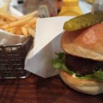 豊見城 ウッディーズ 駐車場 ランチ メニュー ハンバーガー